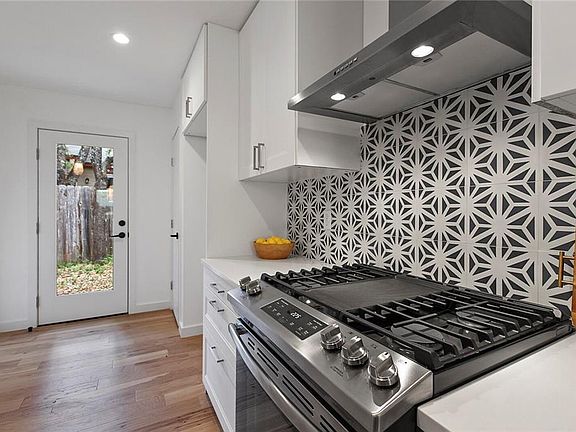 3rd image of 12109 Arrowwood Dr