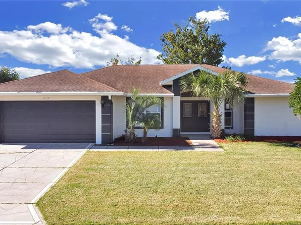 11117 Twosome Dr, San Antonio, FL 33576