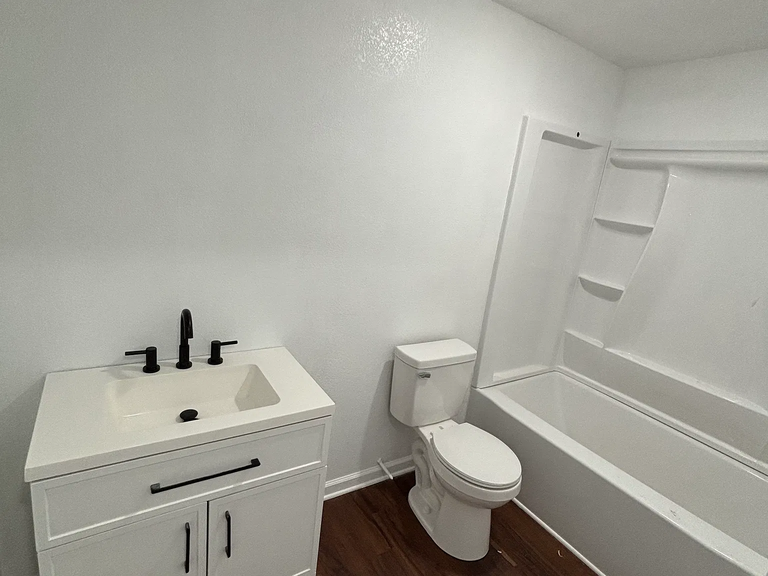 2401 S 24th St — Photo 3
