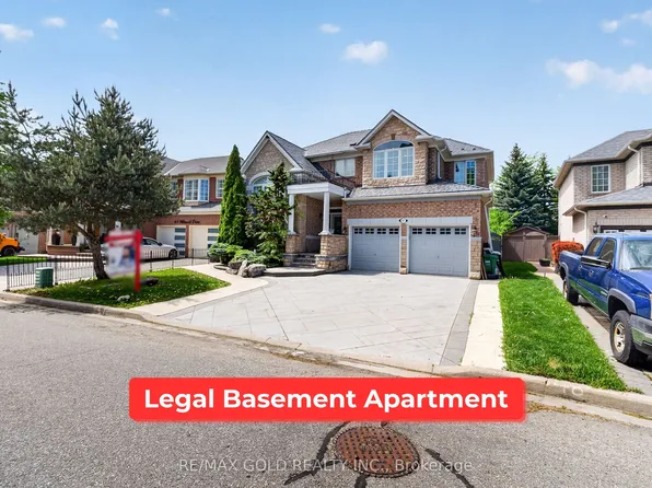 61 Whitwell Dr, Brampton, ON L6P 1E5