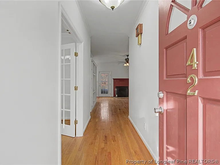 42 Lotus Ln — Photo 5