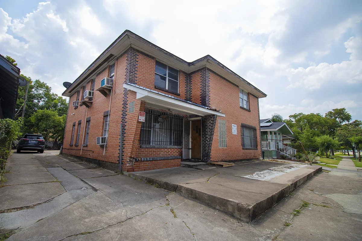 Building Photo - 4720 Polk St