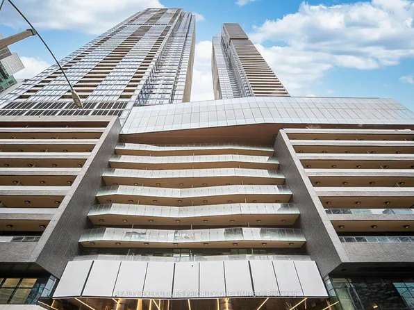 1 Concord Cityplace Way, Toronto, ON