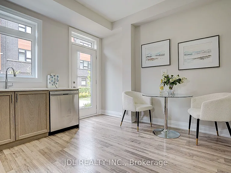 370 Red Maple Rd #D-119 — Photo 14