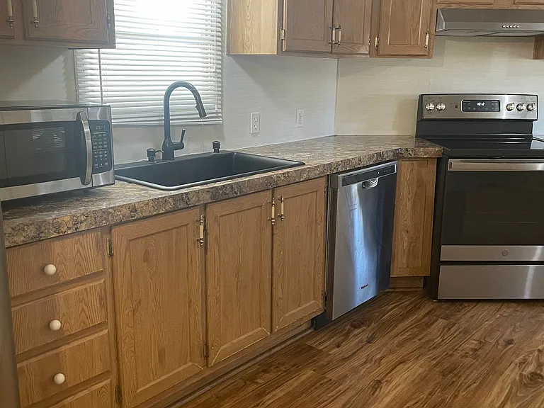 500 River Park Rd — Photo 6