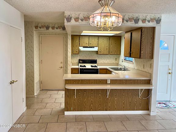 5th image of 715 Seaside Dr