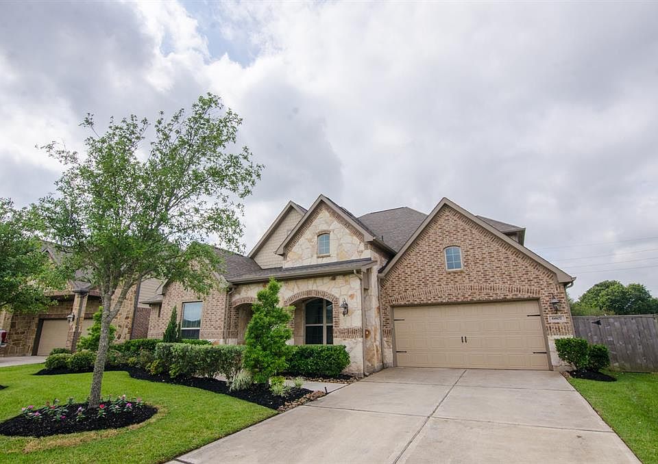 1st image of 6807 Cottonwood Crest Ln