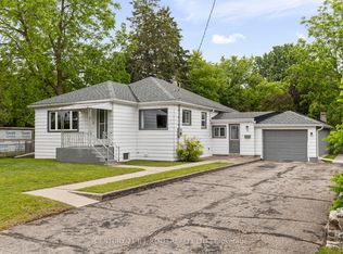 52 Marcus St, Barrie, ON L4N 3L8