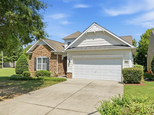 304 Dowington Ln, Cary, NC 27519
