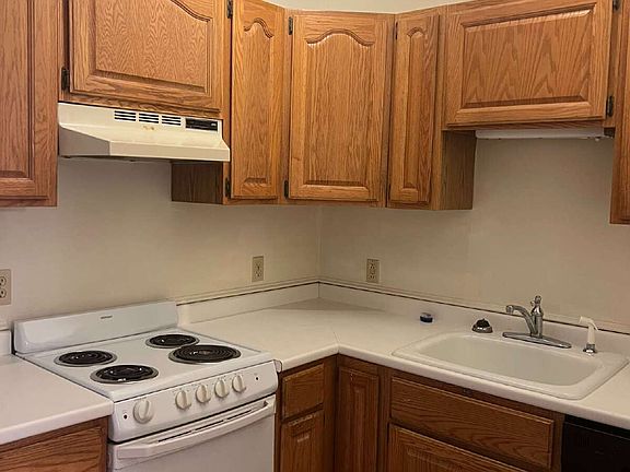 2nd image of 10 Washington St Unit 1