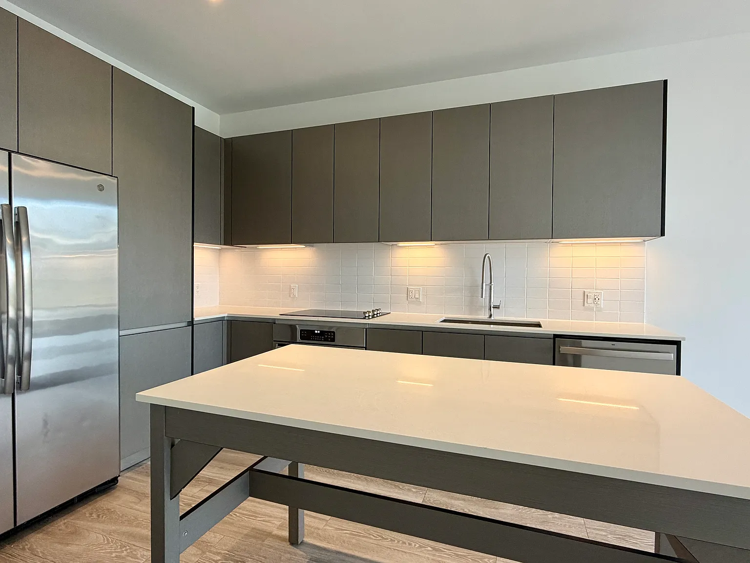 1 bed, 800 sqft, $2,325 — Photo 2