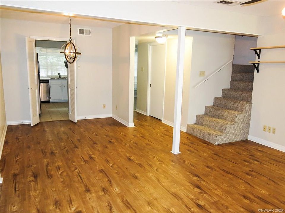 1st image of 229 E Stephenson St