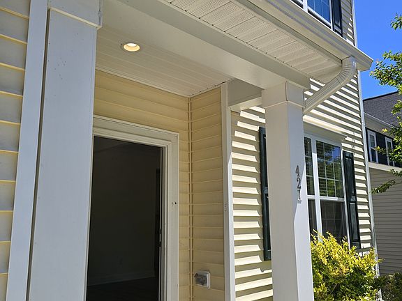 4th image of 421 Sailor Way