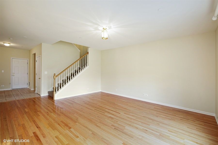 1st image of 1526 Yellowstone Dr