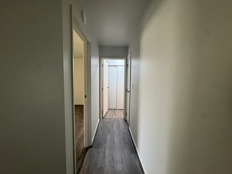741 N Macomb St #8 — Photo 8