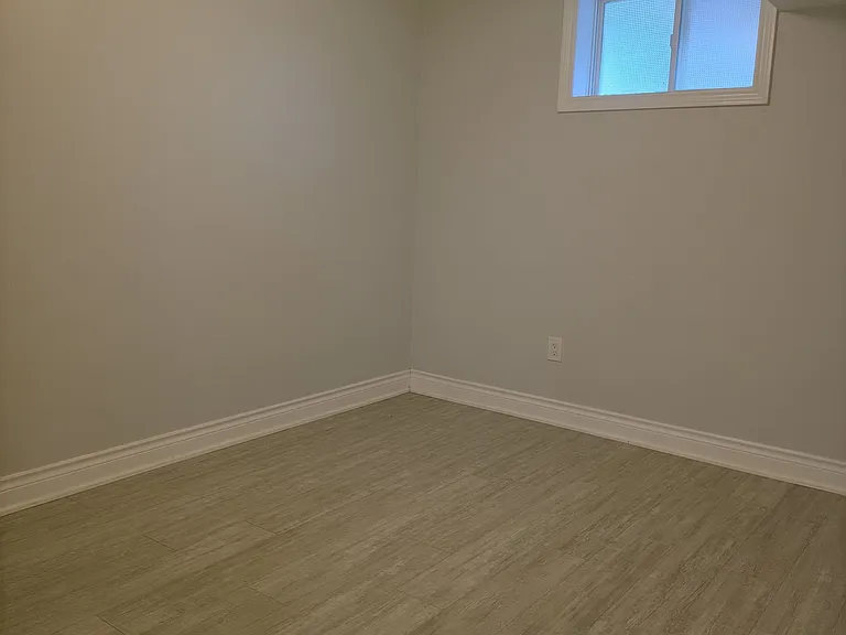 54 Clearmeadow Blvd — Photo 14