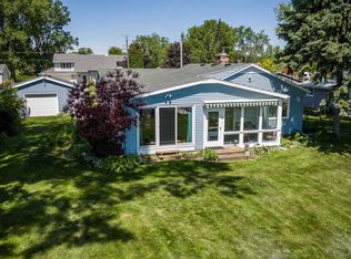 6288 Black Wolf Point Rd, Oshkosh, WI 54902