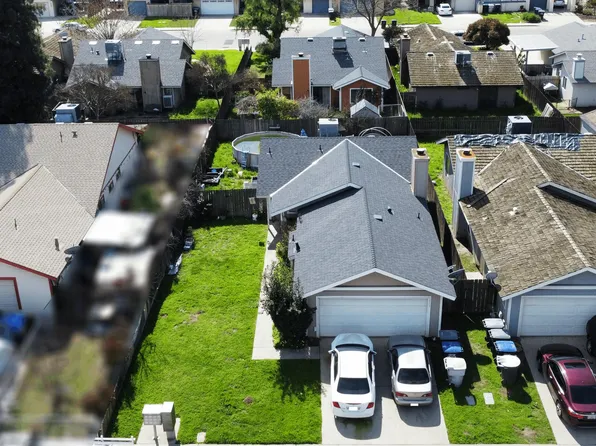 2519 E Parker Court, Visalia, CA 93292