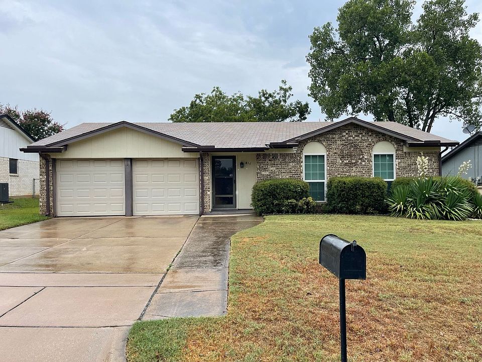 1st image of 411 Mockingbird Dr