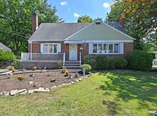326 Bradley Ave, Northvale, NJ 07647