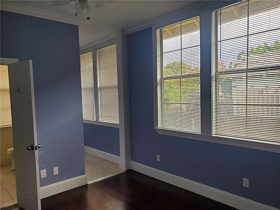 4th image of 3220 Delachaise St
