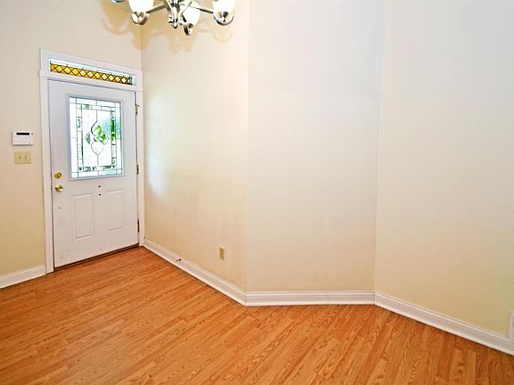 3rd image of 313 McGregor Ave #2