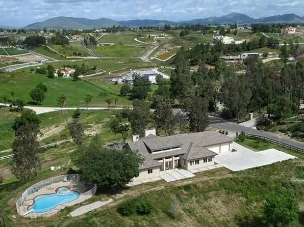 42201 Colleen Cir, Temecula, CA 92592