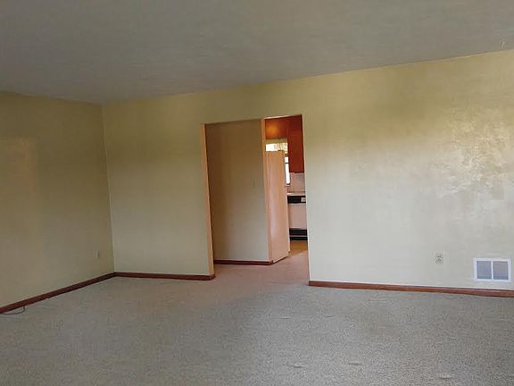 2nd image of 3425 NE 10th St