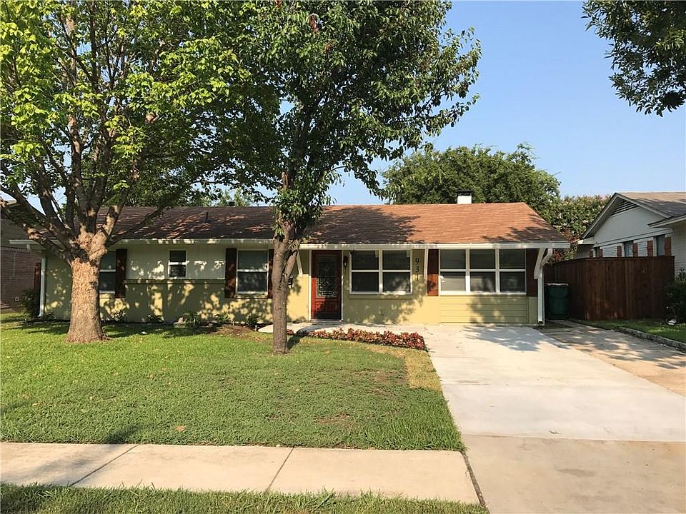 2nd image of 931 Pebblebrook Dr