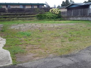 1693 Milligan Ave, Coos Bay, OR 97420