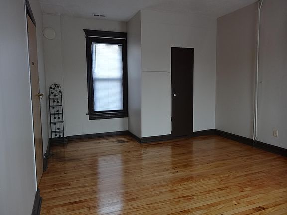 5th image of 1819 S Ashland Ave Rear 2