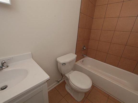 4th image of 3302 Clifton Ave APT 1