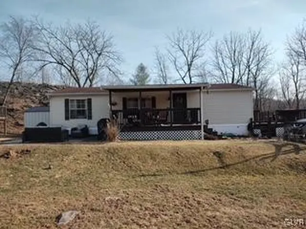 301 N 7th St, Slatington, PA 18080