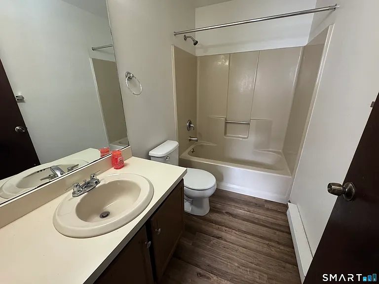 34 James St #A — Photo 9