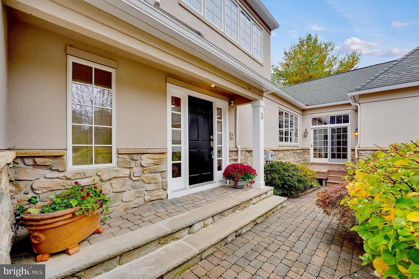 3 Windermere Way photo 1