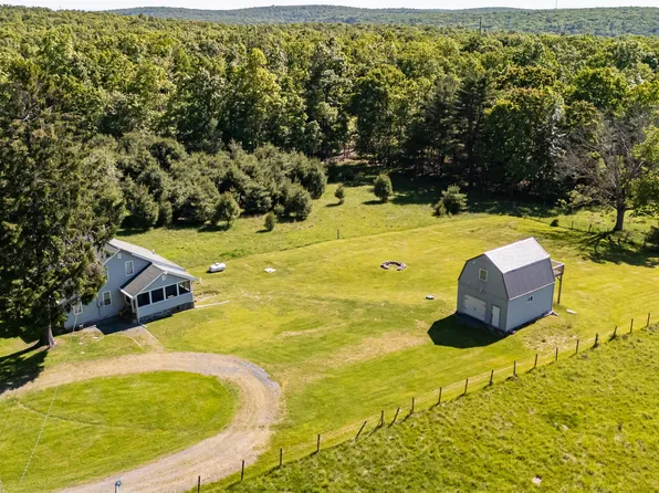 164 Garrity Rd, Hawley, PA 18428