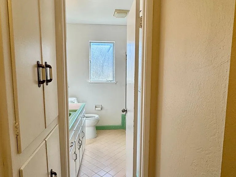 2614 Aramon Dr — Photo 34