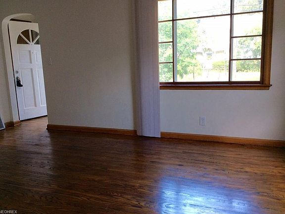 4th image of 1454 Bryden Dr