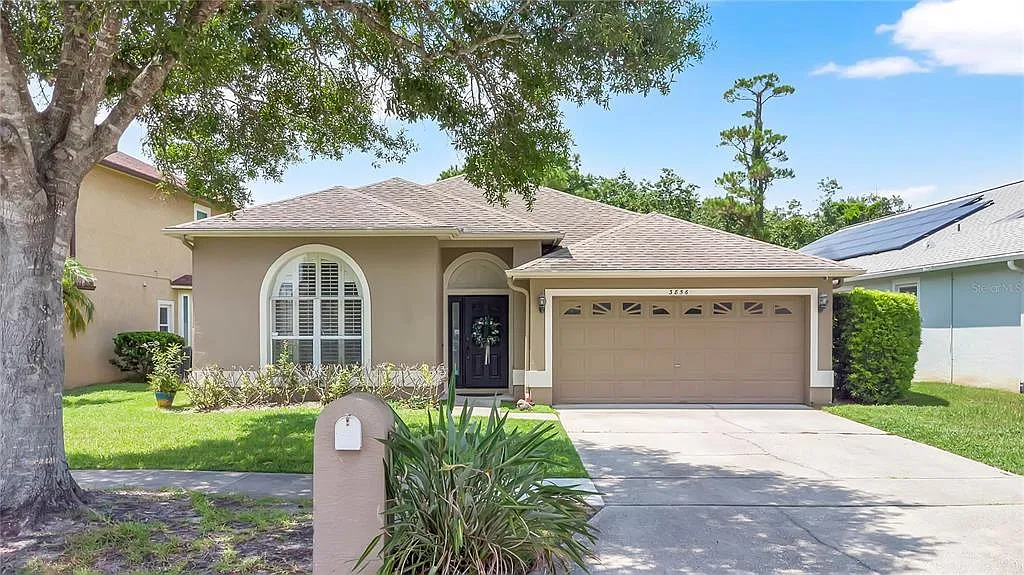 4 bed, 2.5 bath, 2014 sqft, $2,800 — Photo 1