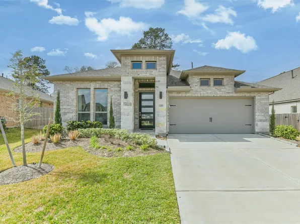 1320 Rio Hollow Ln, Magnolia, TX 77354