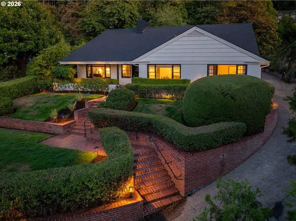 2105 Fairmount Blvd, Eugene, OR 97403