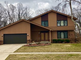 4785 Stratford Dr, Greendale, WI 53129