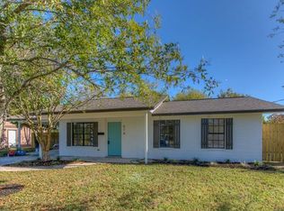 514 Little River St, Lockhart, TX 78644