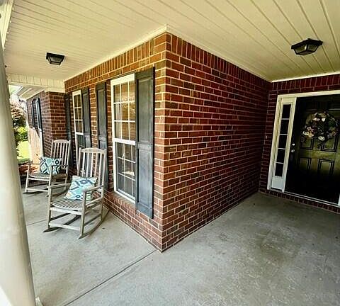 5th image of 130 Marigold Dr
