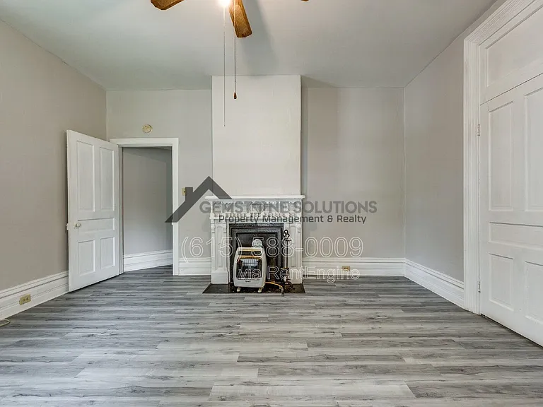 322 W 12th St #1 — Photo 8