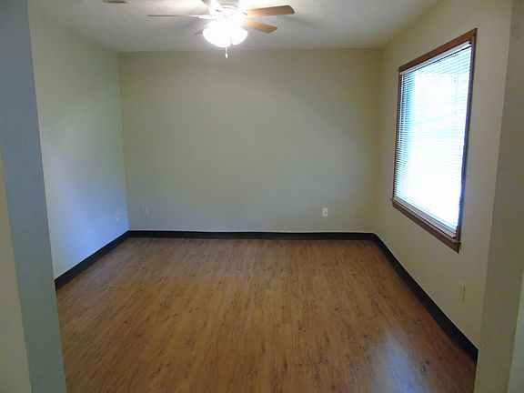 5th image of 1000 Ferguson Ct #F