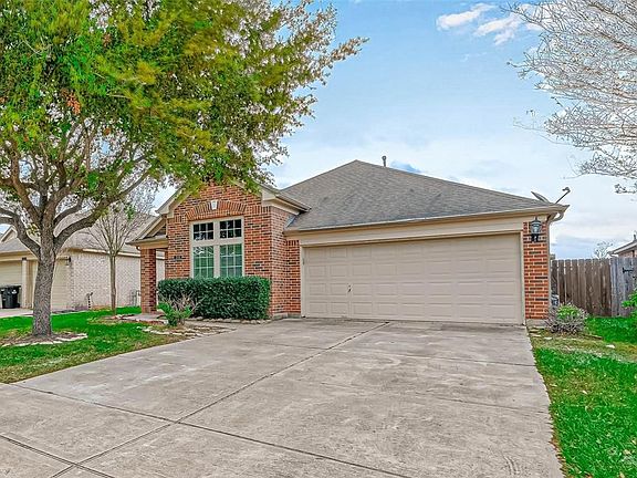 2nd image of 2118 Thorn Berry Creek Ln