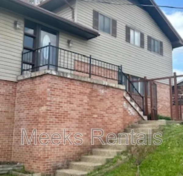 1118 Montrose Dr — Photo 1