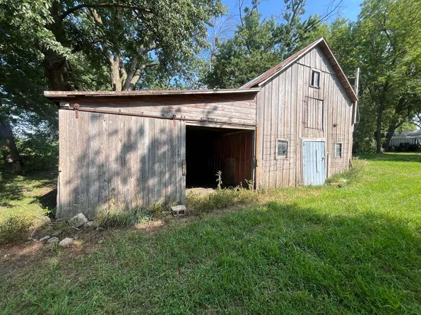 140 & 142 Willow Ln, Royal, IA 51357