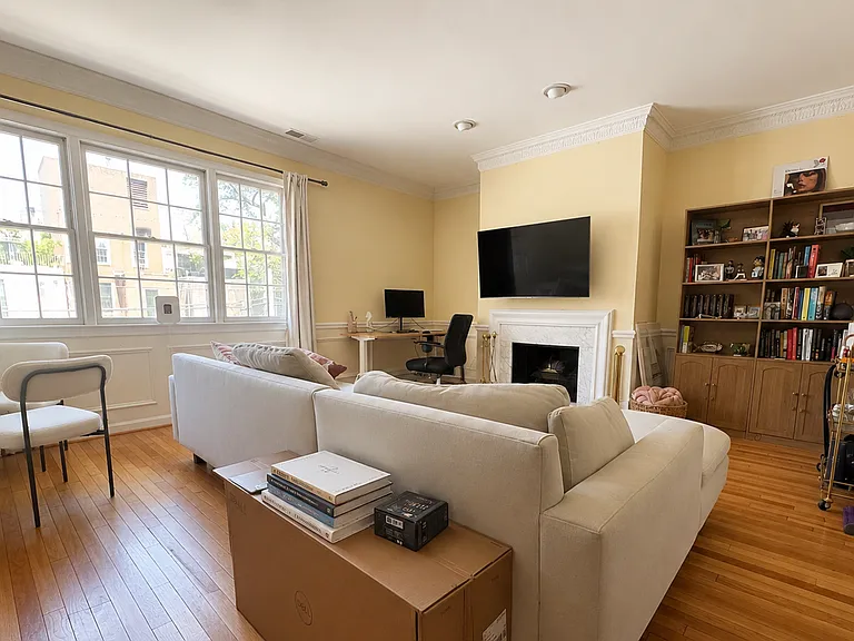 1749 Q St NW #E — Photo 2